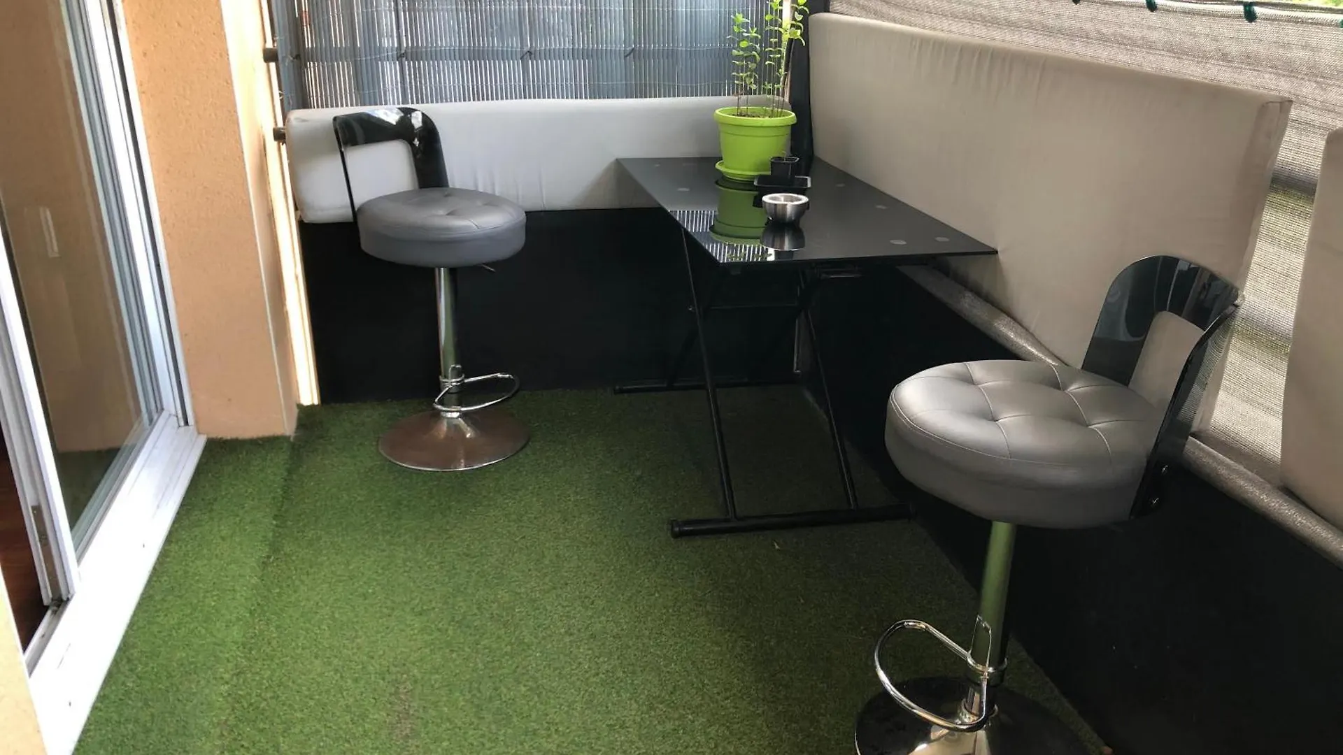 Appartement Tout Confort モントーバン アパート